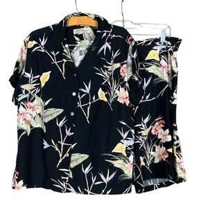 Vintage Tori Richard 2 piece / short set Black with tropical floral print